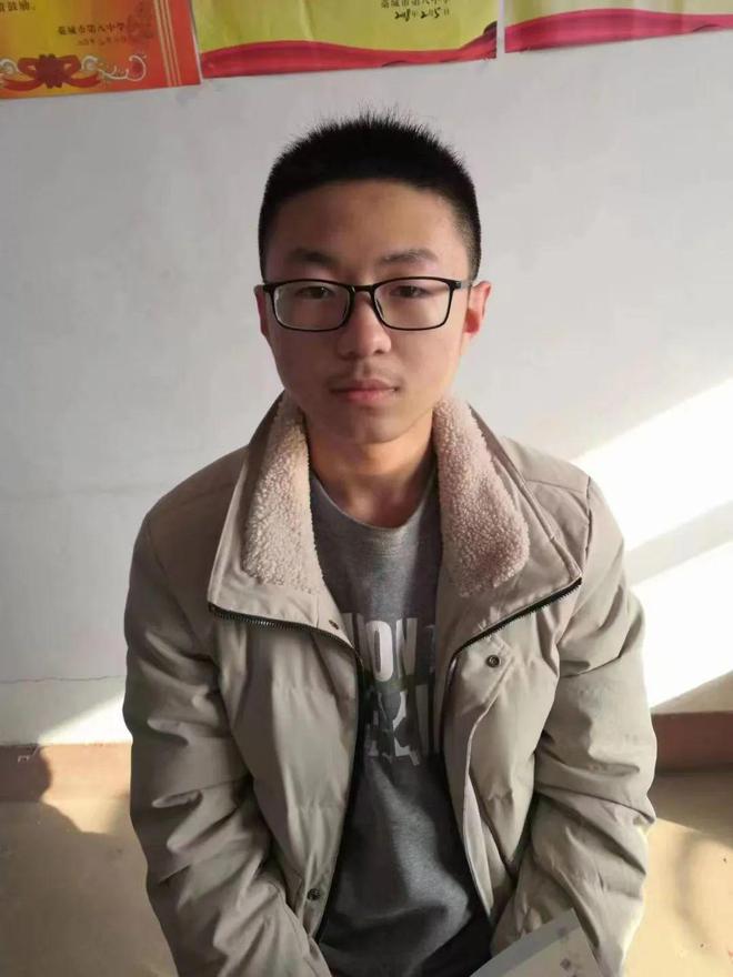 闫男孩起名(闫男孩起名三个字)